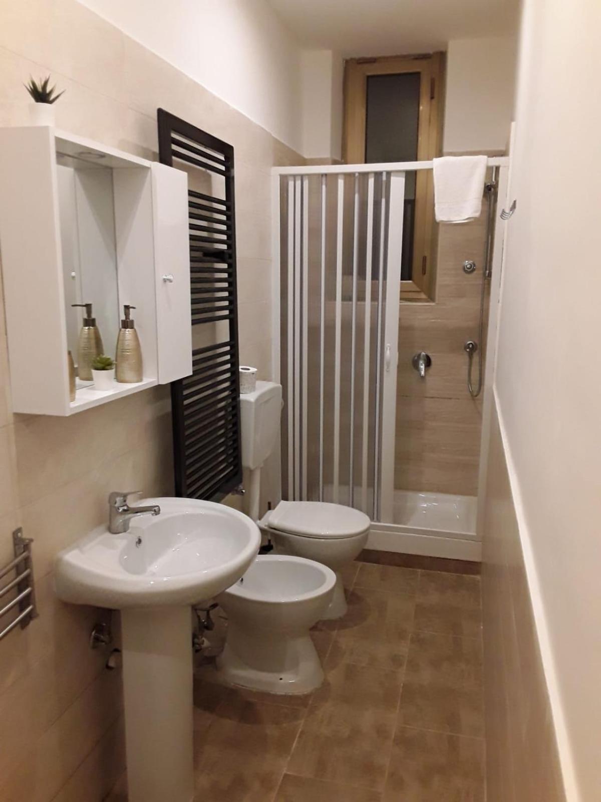 Monia Coliseum Apartment Rome Bagian luar foto