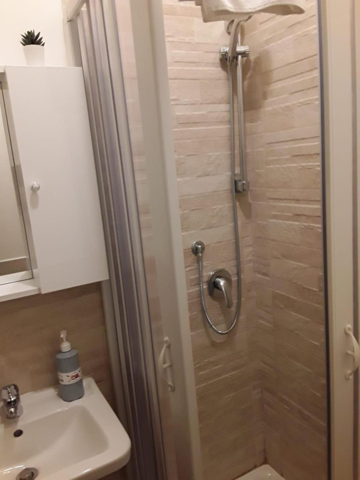 Monia Coliseum Apartment Rome Bagian luar foto
