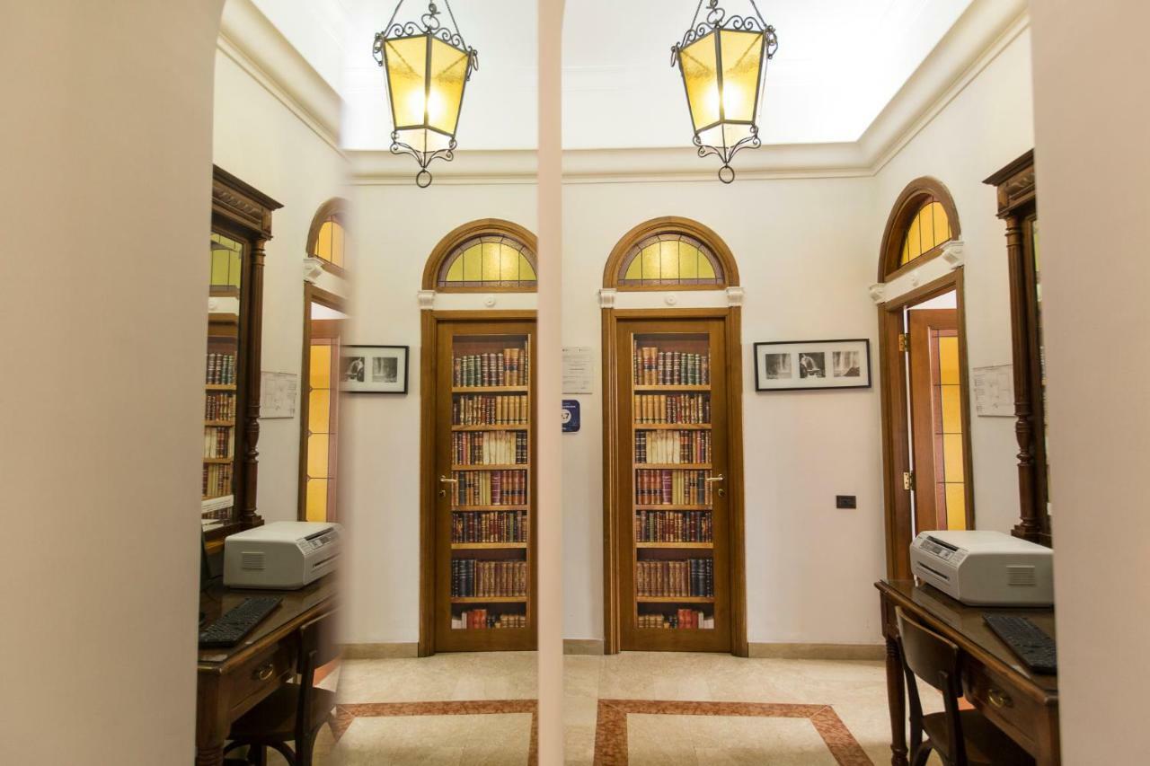 Monia Coliseum Apartment Rome Bagian luar foto