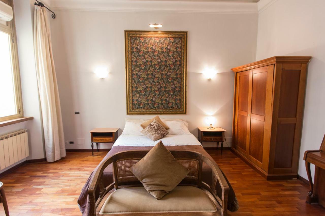 Monia Coliseum Apartment Rome Bagian luar foto